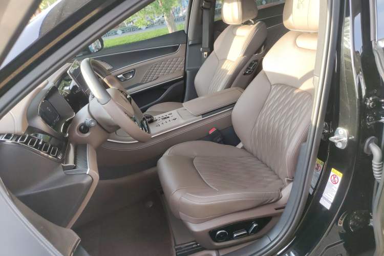 Used BYD Han 2023 DM-i Champion Edition 121KM Prestige Model Left Front Seat