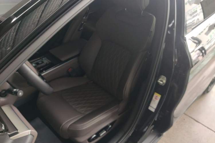 Used BYD Han 2023 DM-i Champion Edition 121KM Prestige Model Left Front Seat
