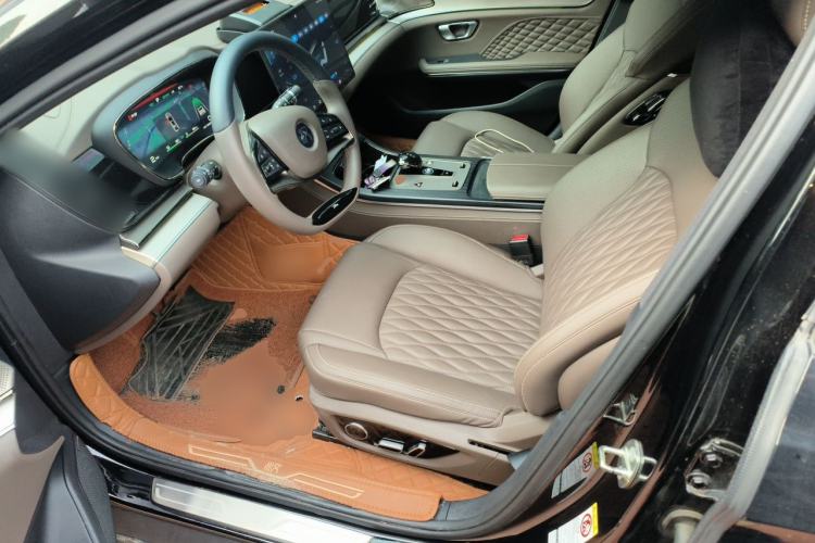 Used BYD Han 2023 DM-i Champion Edition 121KM Prestige Model Left Front Seat
