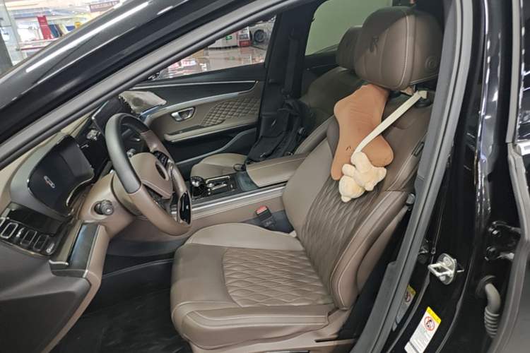 Used BYD Han 2023 DM-i Champion Edition 121KM Prestige Model Left Front Seat
