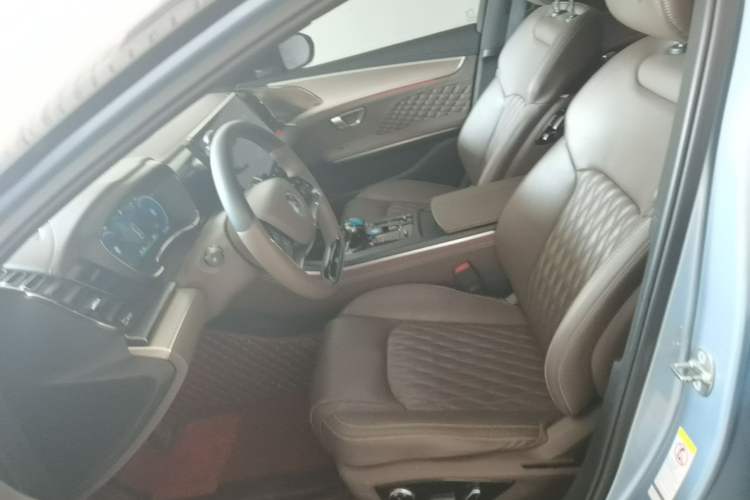 Used BYD Han 2023 EV Champion Edition 605KM Front-Drive Premium Model Left Front Seat