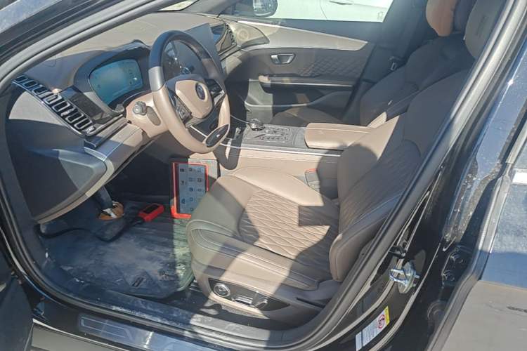 Used BYD Han 2023 DM-i Champion Edition 121KM Prestige Model Left Front Seat