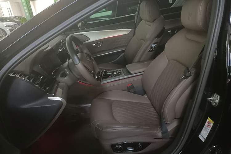 Used BYD Han 2023 EV Champion Edition 605KM Front-Drive Premium Model Left Front Seat