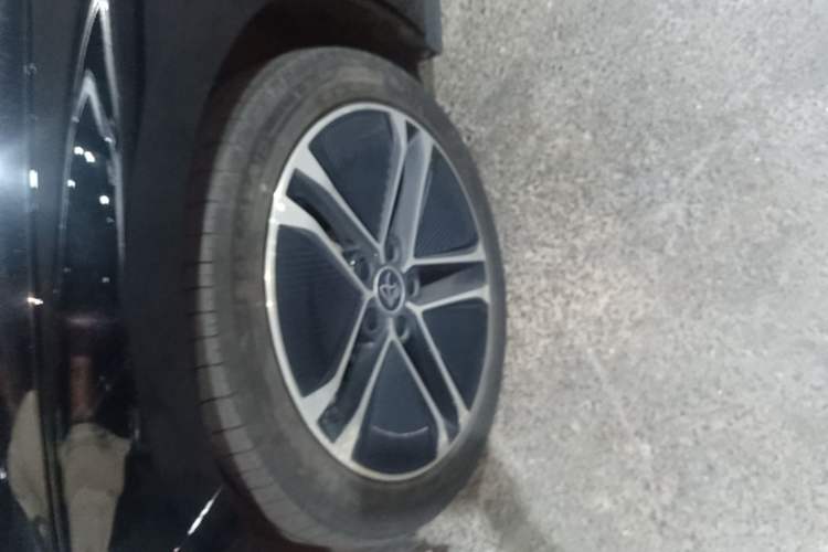 Used BYD Han 2023 EV Champion Edition 605KM Front-Drive Premium Model Left Front Wheel Hub