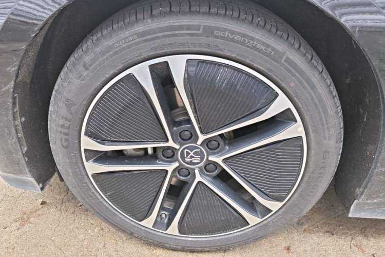 Used BYD Han 2023 EV Champion Edition 605KM Front-Drive Premium Model Left Front Wheel Hub