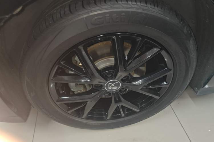 Used BYD Han 2023 DM-i Champion Edition 121KM Prestige Model Left Front Wheel Hub