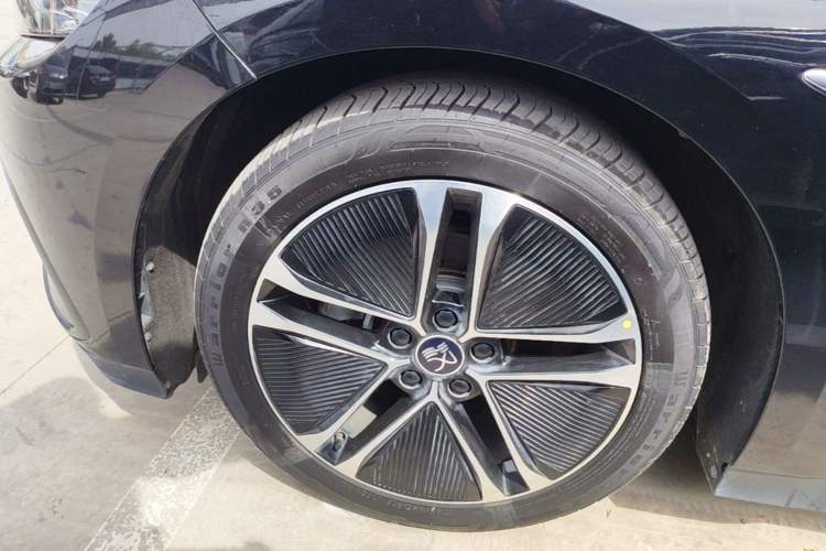 Used BYD Han 2023 EV Champion Edition 605KM Front-Drive Premium Model Left Front Wheel Hub