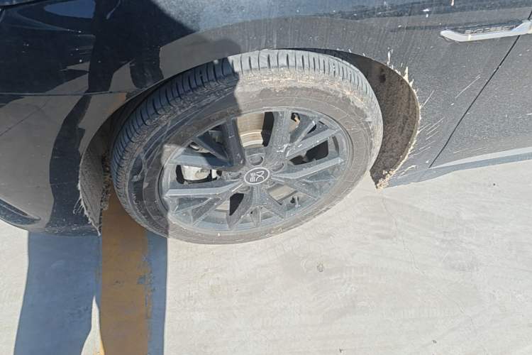 Used BYD Han 2023 DM-i Champion Edition 121KM Prestige Model Left Front Wheel Hub