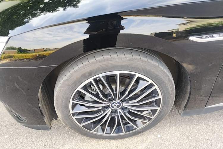 Used BYD Han 2023 DM-i Champion Edition 121KM Prestige Model Left Front Wheel Hub