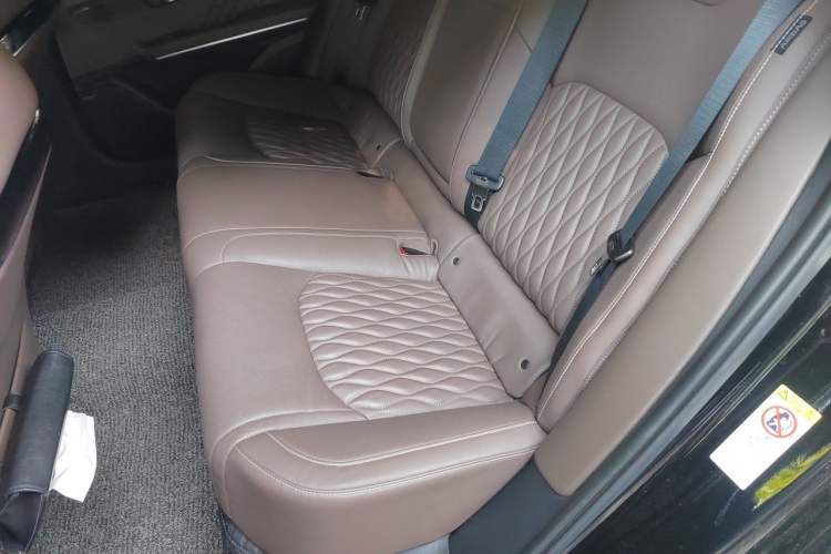 Used BYD Han 2023 EV Champion Edition 605KM Front-Drive Premium Model Left Rear Seat