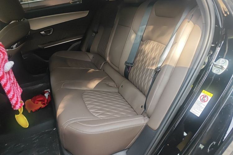 Used BYD Han 2023 EV Champion Edition 605KM Front-Drive Premium Model Left Rear Seat