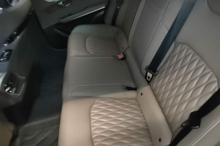 Used BYD Han 2023 EV Champion Edition 605KM Front-Drive Premium Model Left Rear Seat