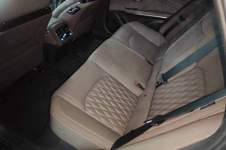 Used BYD Han 2023 DM-i Champion Edition 200KM Flagship Model Left Rear Seat