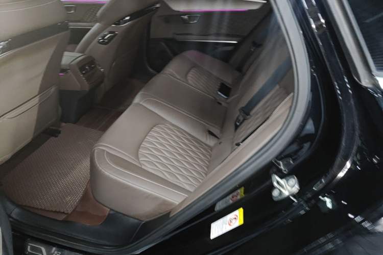 Used BYD Han 2023 EV Champion Edition 605KM Front-Drive Premium Model Left Rear Seat