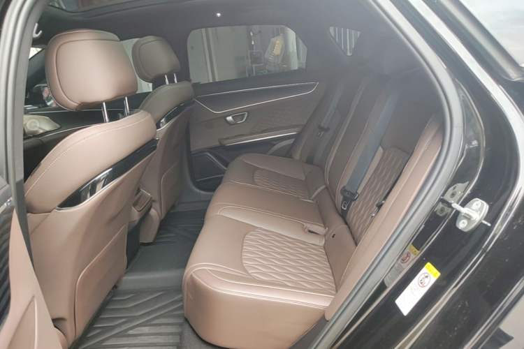 Used BYD Han 2023 DM-i Champion Edition 121KM Prestige Model Left Rear Seat