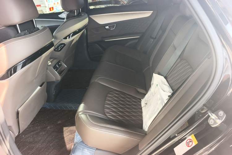 Used BYD Han 2023 DM-i Champion Edition 121KM Prestige Model Left Rear Seat