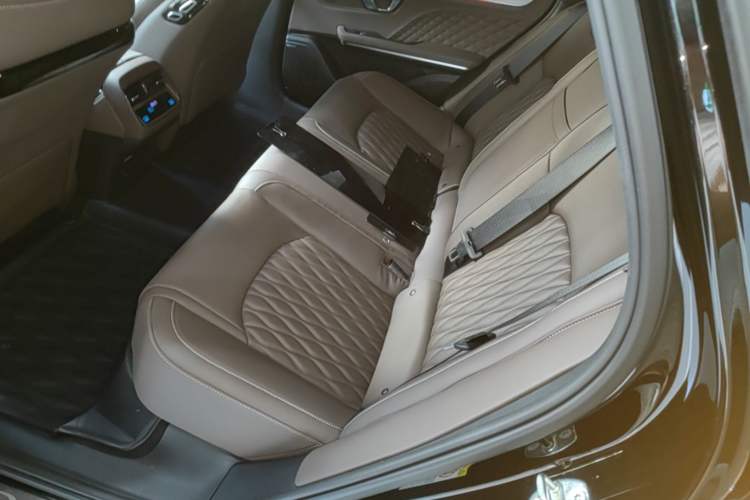 Used BYD Han 2023 DM-i Champion Edition 200KM Premium Model Left Rear Seat