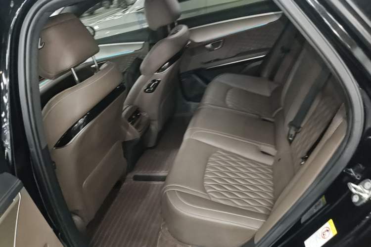 Used BYD Han 2023 EV Champion Edition 605KM Front-Drive Premium Model Left Rear Seat