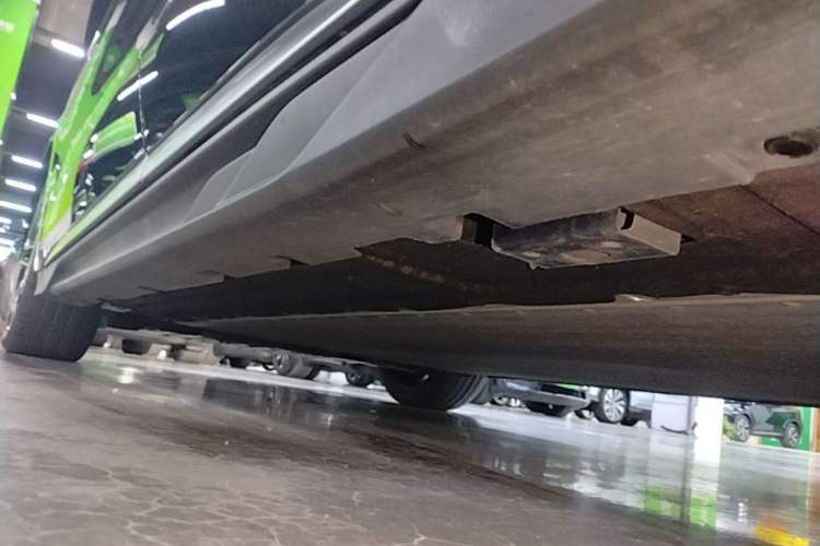 Used BYD Han 2023 EV Champion Edition 605KM Front-Drive Premium Model Left Side Sill