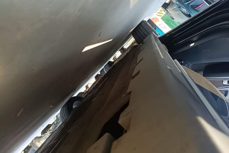 Used BYD Han 2023 EV Champion Edition 506KM Front-Wheel-Drive Premium Model Left Side Sill