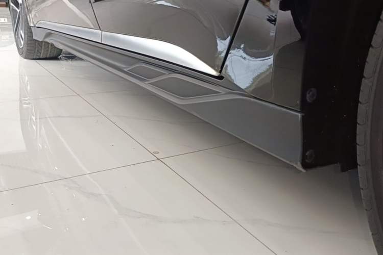 Used BYD Han 2023 EV Champion Edition 605KM Front-Drive Premium Model Left Side Sill