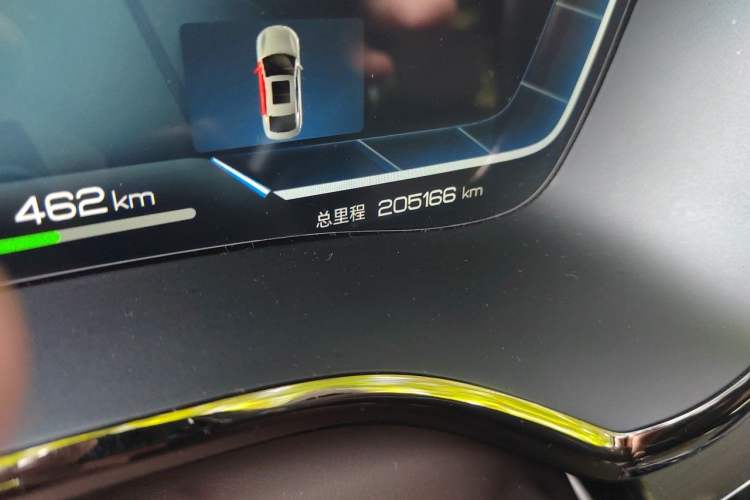 Used BYD Han 2023 EV Champion Edition 605KM Front-Drive Premium Model Odometer Close Up
