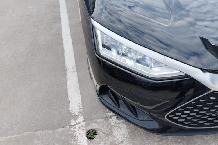 Used BYD Han 2023 DM-i Champion Edition 121KM Prestige Model Right Front Headlight