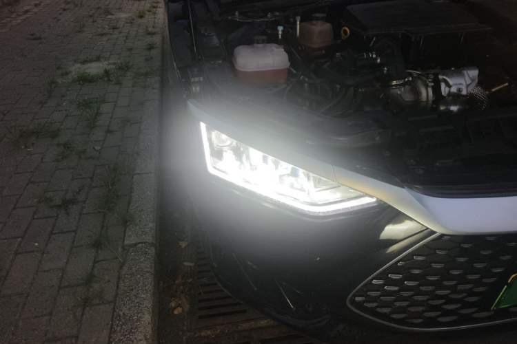 Used BYD Han 2023 DM-i Champion Edition 121KM Prestige Model Right Front Headlight