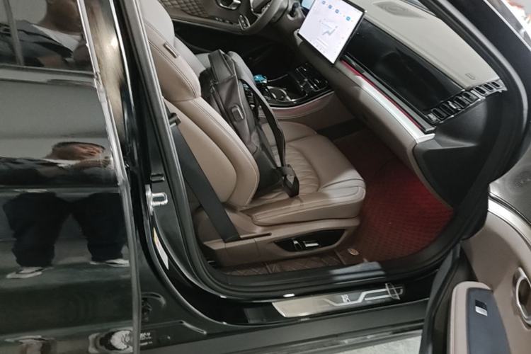 Used BYD Han 2023 DM-i Champion Edition 121KM Prestige Model Right Front Seat