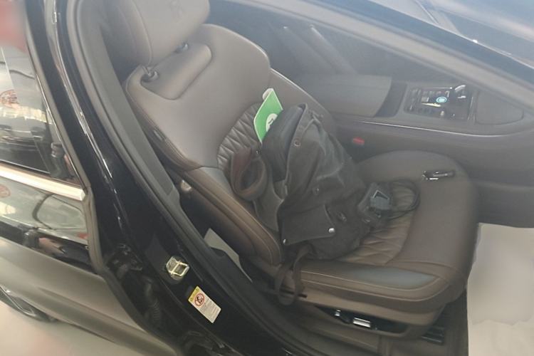 Used BYD Han 2023 EV Champion Edition 605KM Front-Drive Premium Model Right Front Seat