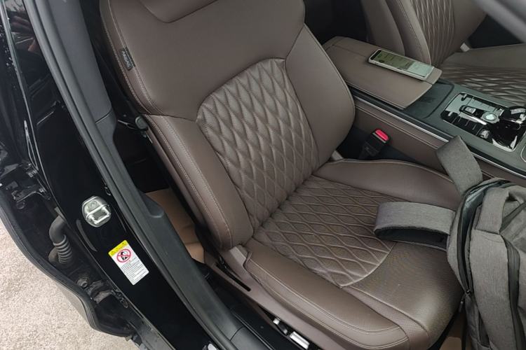 Used BYD Han 2023 DM-i Champion Edition 121KM Prestige Model Right Front Seat