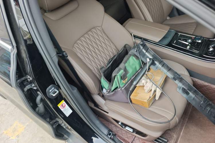 Used BYD Han 2023 DM-i Champion Edition 121KM Prestige Model Right Front Seat