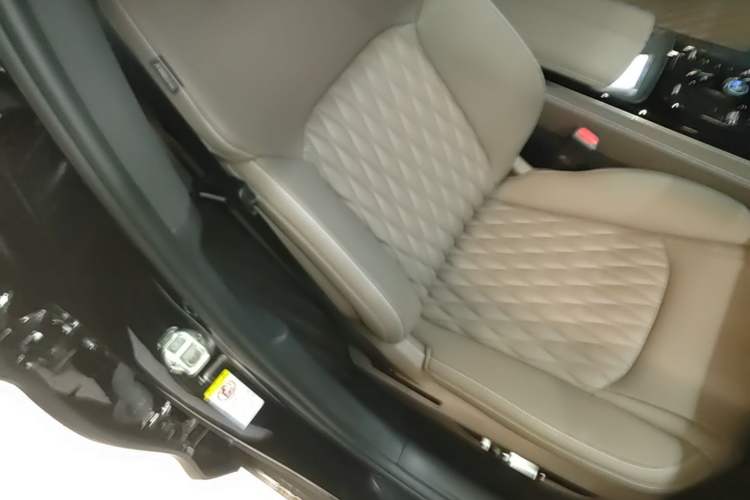 Used BYD Han 2023 EV Champion Edition 605KM Front-Drive Premium Model Right Front Seat