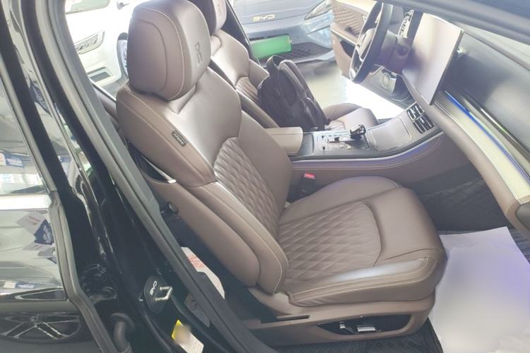 Used BYD Han 2023 EV Champion Edition 605KM Front-Drive Premium Model Right Front Seat