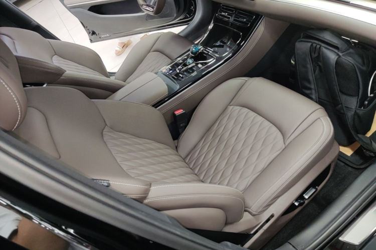 Used BYD Han 2023 EV Champion Edition 605KM Front-Drive Premium Model Right Front Seat