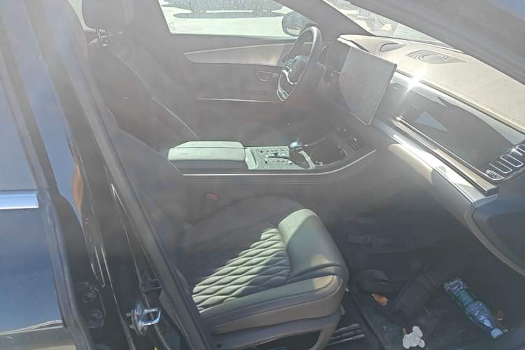 Used BYD Han 2023 DM-i Champion Edition 121KM Prestige Model Right Front Seat