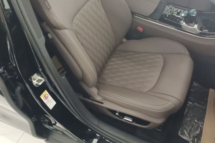 Used BYD Han 2023 EV Champion Edition 605KM Front-Drive Premium Model Right Front Seat