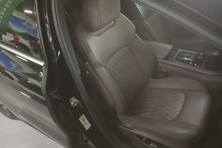 Used BYD Han 2023 EV Champion Edition 605KM Front-Drive Premium Model Right Front Seat