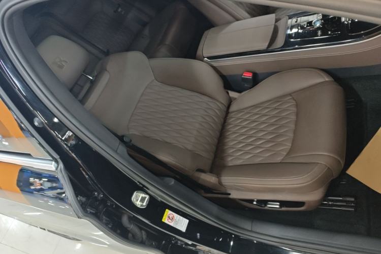 Used BYD Han 2023 EV Champion Edition 605KM Front-Drive Premium Model Right Front Seat