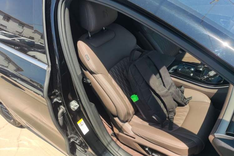 Used BYD Han 2023 DM-i Champion Edition 121KM Prestige Model Right Front Seat