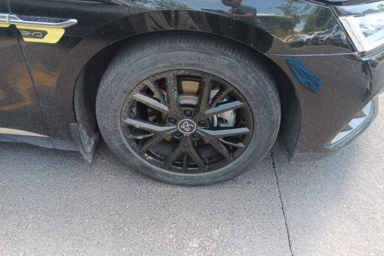 Used BYD Han 2023 DM-i Champion Edition 121KM Prestige Model Right Front Wheel Hub