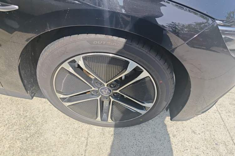 Used BYD Han 2023 EV Champion Edition 605KM Front-Drive Premium Model Right Front Wheel Hub