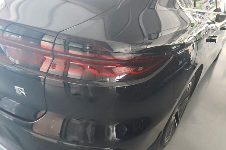 Used BYD Han 2023 EV Champion Edition 605KM Front-Drive Premium Model Right Rear Taillight