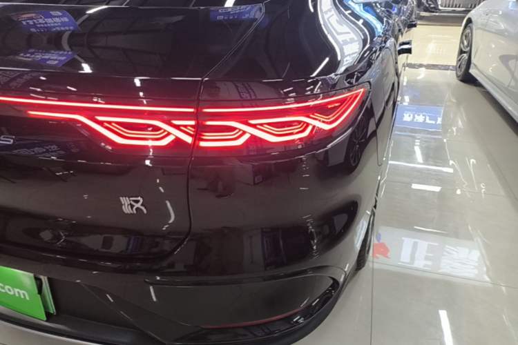 Used BYD Han 2023 EV Champion Edition 605KM Front-Drive Premium Model Right Rear Taillight