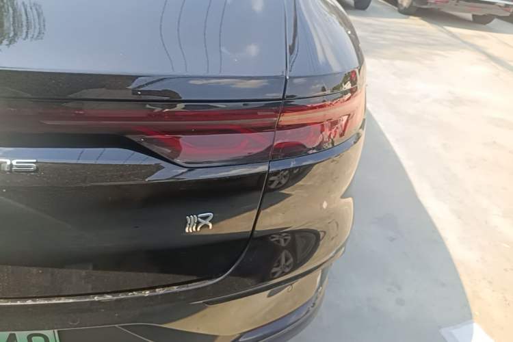 Used BYD Han 2023 EV Champion Edition 506KM Front-Wheel-Drive Premium Model Right Rear Taillight