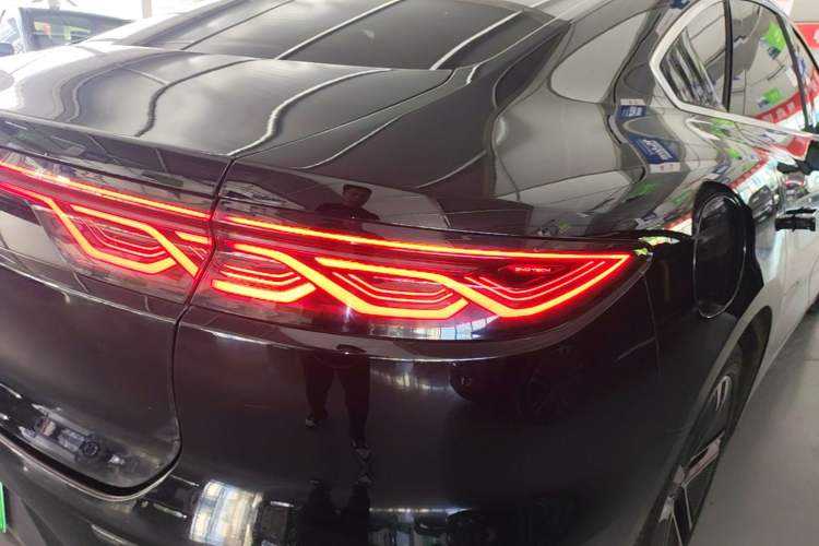 Used BYD Han 2023 EV Champion Edition 605KM Front-Drive Premium Model Right Rear Taillight
