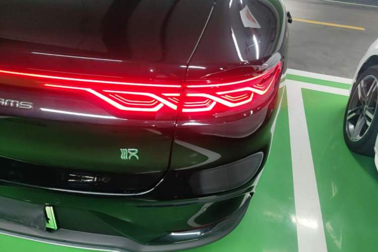 Used BYD Han 2023 DM-i Champion Edition 121KM Prestige Model Right Rear Taillight