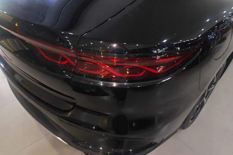 Used BYD Han 2023 DM-i Champion Edition 200KM Flagship Model Right Rear Taillight