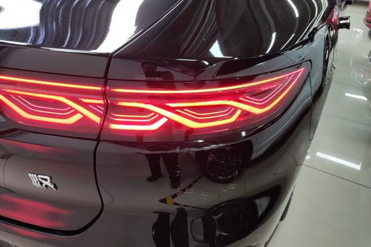 Used BYD Han 2023 EV Champion Edition 605KM Front-Drive Premium Model Right Rear Taillight