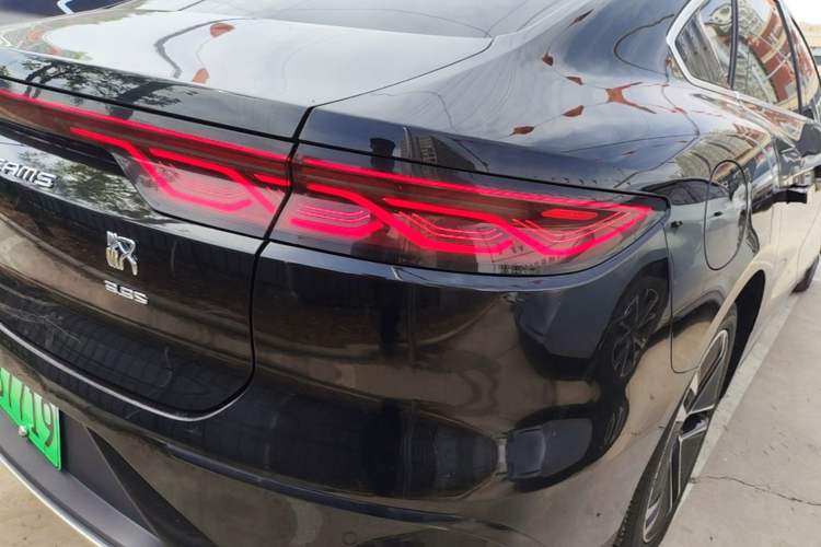 Used BYD Han 2023 EV Champion Edition 605KM Front-Drive Premium Model Right Rear Taillight